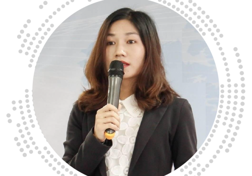 Ms. Hoàng Huệ 
